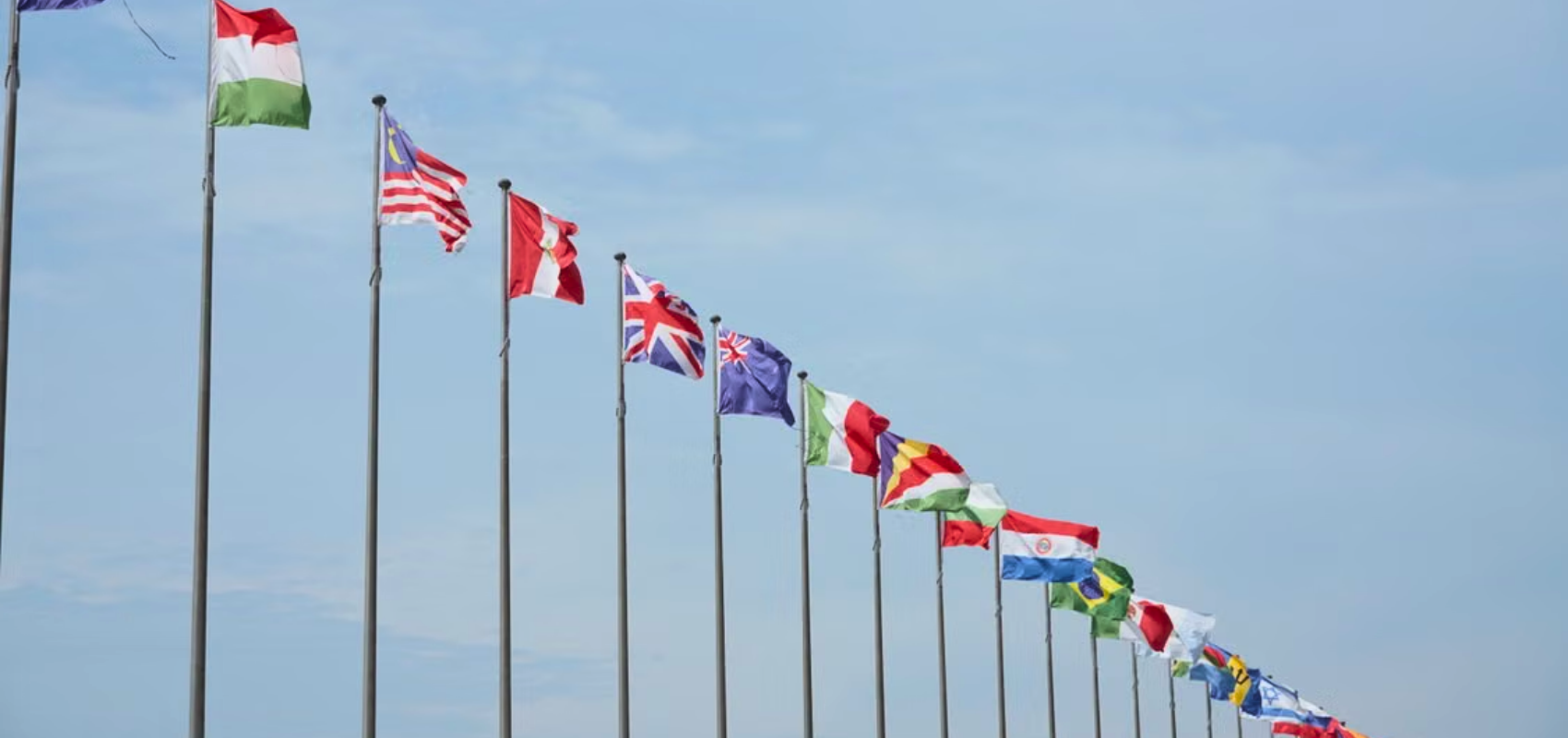 Governance Amid Regulatory Change - Gobernanza ante Cambios Regulatorios
